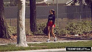 man, i’m lovin this cute cheerleader liza rowe gettin creampied!