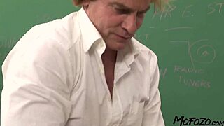 Mofozo Com - Blonde Amateur Gets HUGE Facial in Classroom!