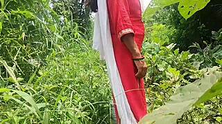 Outdoor sex in the woods with my curvaceous girlfriend