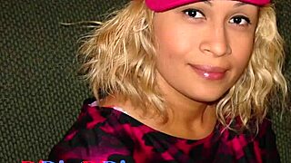 Horny coffee barista gets a facial and deepthroat action