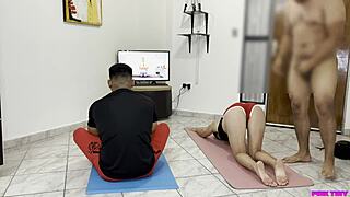 Yoga trainer bangs hot wife in front of clueless boyfriend, huh?