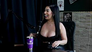 Experiência sexual intensa como hotwife, cabine de dados
