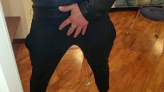 arrapato e sexy, intense cumshot with huge italian cock action