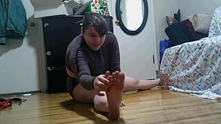 Hey, join my 40-minute workout challenge to naked yoga!