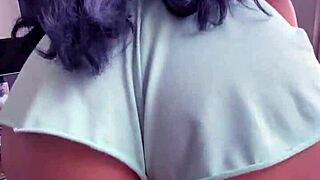 Fui sensualizar de pijama e meu marido encheu minha bucetinha de leitinho com paixão.