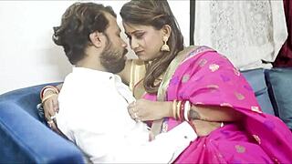 Poglej to vročo indijsko ženo, ki divja z možem v parnem domačem seksu!