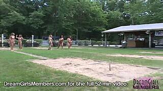 Nahé striptérské hry zapalují mé nejhlubší touhy