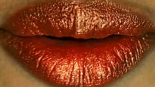 عاهرة تسيطر على مهارات مص الزب للقمة