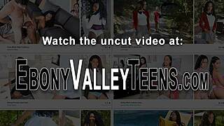 Jeg får aldri nok av svarte hotties som suger kuk hardt