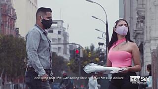 Skandalös venezuelansk vuxen intervjuad utomhus, liten latinsk tjej når hardcore orgasm