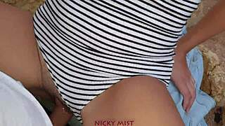 זרע על כל הגוף של אחותי החורגת בחוף 🏖️