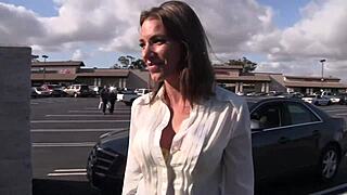 Juelz Ventura και Carmen Callaway εξερευνούν τις λεσβιακές επιθυμίες τους.