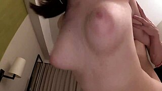 日本I罩杯巨乳被猛挤64分钟硬核啪啪