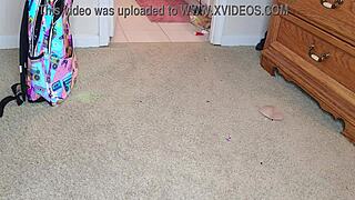 يا رجل، عندي رغبة مجنونة في الشرج لفتاة نحيفة حمراء!