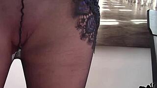 Sofie Marie, nas dražiš v spodnjem perilju med fotografiranjem?