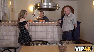 VIP4K: Jessi Empera, lettisk teen, boret af svigerfar