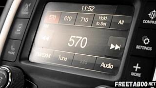 Blond BBW chytená upratovačom v parnej stretnutí