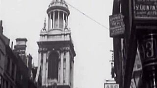 Fantezia retro cu mama vitregă se desfășoară în stil vintage