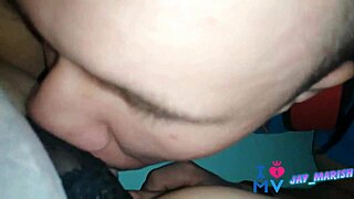 Vi esse clipe selvagem ao ar livre de amadores ficando safados em público.