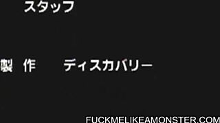 Lezdom BDSM ovládá spoutanou 18+ teenku v hardcore hře s korálky v prdeli