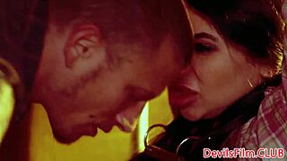 sub bertetek besar terikat dipukul keras doggystyle dalam but