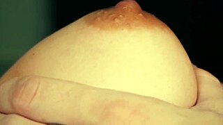 클로즈업 젖꼭지 플레이가 나 미치게 해