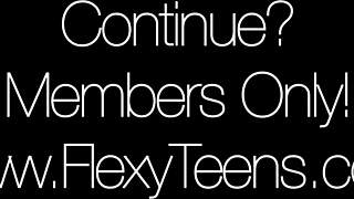 소피아 지라프 마른 섹시 블론드 유연성 자랑