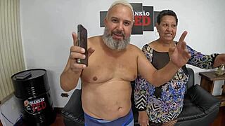 डोरा रोड्रिग्ज, 71 साल की बिसावो, फोटोशूट में शाइन करती है