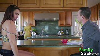 Oralne Ssanie Kutasa Mojego Ojczyma Dzisiaj