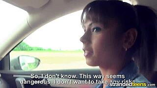 Το Mofos καταγράφει τη μαύρη γλύκα να κάνει καυτό σεξ έξω σε pov