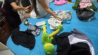 Mom siapin anak perempuan buat ketemu klien pertama