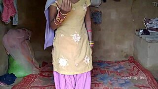 मेरी इंडियन गर्लफ्रेंड ने मुझे होम पर बैंग करने के लिए बुलाया 😍