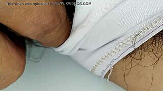 Vietnamská amatérka dostáva intenzívnu masáž a hardcore šukanie