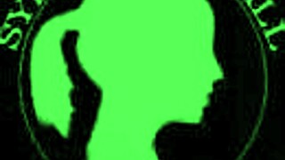 Sylvia Sucker giver en rodet blowjob og håndjob med ren færdighed.