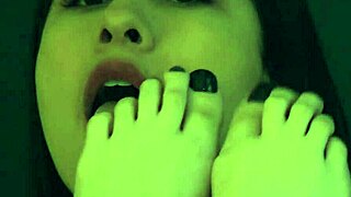 Come Watch My Pretty Feet Make Me Cum Hard With Toys
