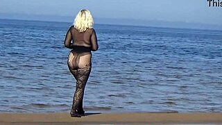 Black Milf Flashes Big Tits and Pussy on Beach!