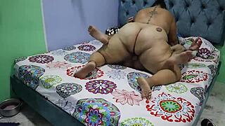 Pizza delivery guy bends over colombian bbw bride rough doggystyle on bed squirting everywhere