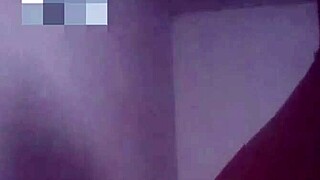 mi esposo hace llamada con su alumna del colegio