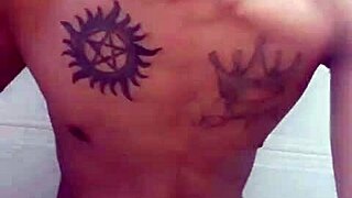 Novinho Se Raspando E Depois Vendo Porno E Batendo Punheta