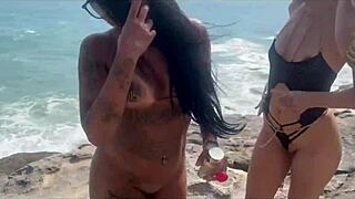 sexo em grupo na praia de nudismo no rio de janeiro