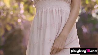 bianka helen strips nude and poses outside 😏