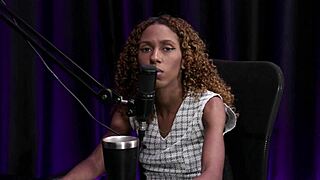 Safada Shows Tits After Beating Like Happy Bitch