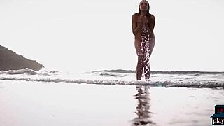jasmin furry strips on beach