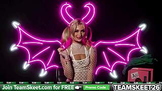 emma rosie your tiny 18 neon demon december allstar spotlight