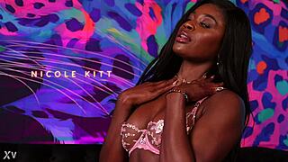 this ebony stripper is way too hot for a lap dance