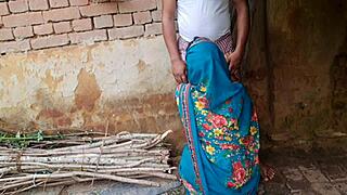 Desi bhabhi gets big boobs fucked