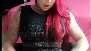 The boyfriend wasn't home so she pleasured herself alone