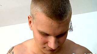 Gay Porn Featuring Large Dongs