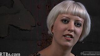 Жесткая порка жопы для жадной красотки