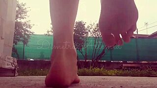 piedi nudi in fetish scene